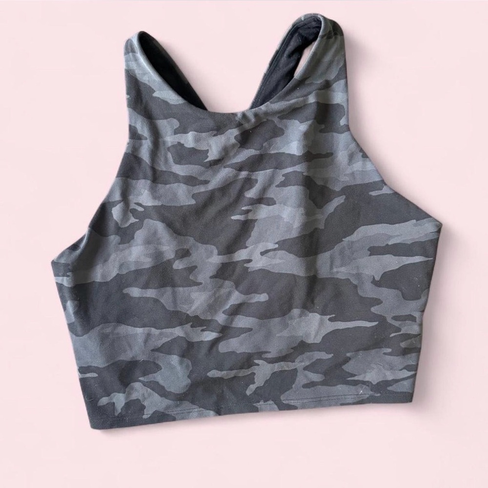 Athleta Conscious Printed Crop Top in a black camo print Size: Large
